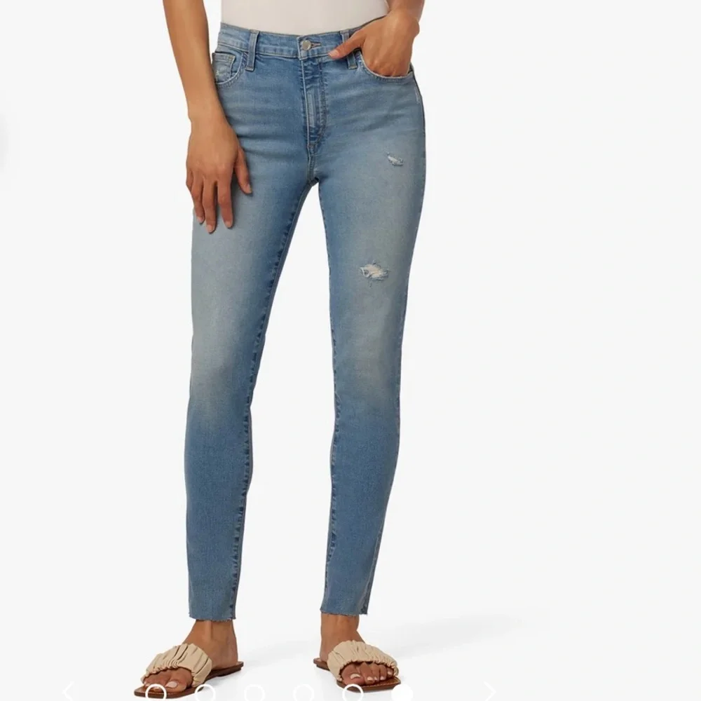 High Rise Joes Jeans - Picture 2 of 3